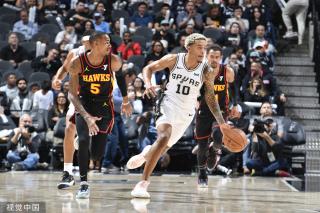 尼队获亚团 尼队获亚团