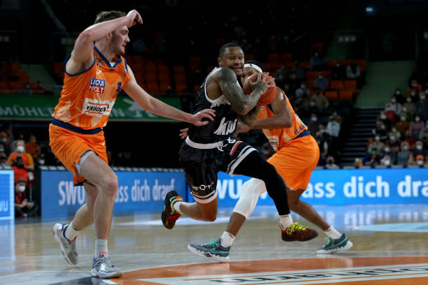 决赛首阶段 决赛首阶段